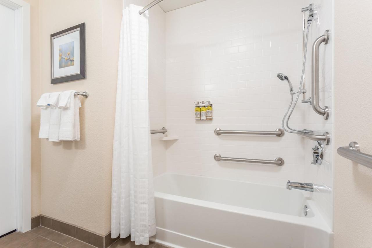 Candlewood Suites Eau Claire I-94 By Ihg Zewnętrze zdjęcie